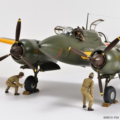 1/32 Kawasaki Ki-45 Kai Tei Type 2 Takeoff Preparation Set (1x Pilot, 2x Mechanic)