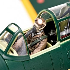 1/48 IJN Fighter Aircraft Kyushu J7W1 Shinden Forward Facing Pilot (1 figure)