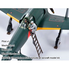 1/48 IJN Fighter Aircraft Kyushu J7W1 Shinden Sortie Preparation