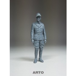1/35 German s.Pz.Abt.501 Panzer-Offizier (Tank Officer)