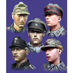 British Heads WWII 35030 Ultracast Resin 1/35 with Officers Service Caps 