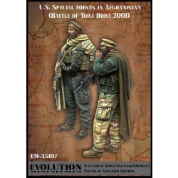 Evolution Miniatures Em-35067 German StuG Crew 2 Figures 1/35 for sale online 