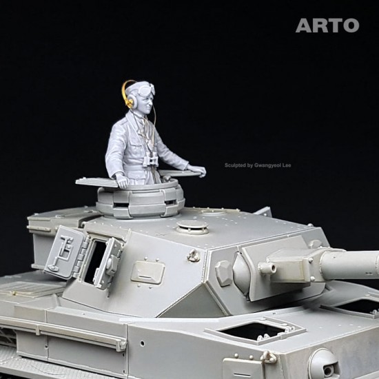 1/35 DAK Panzer III/IV Kommandant 15.Pz.Div 1/35 DAK Panzer III/IV Kommandant 15.Pz.Div