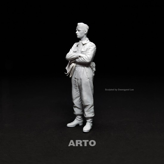1/35 s.SS.Pz.Abt. 101 Commander 1/35 s.SS.Pz.Abt. 101 Commander