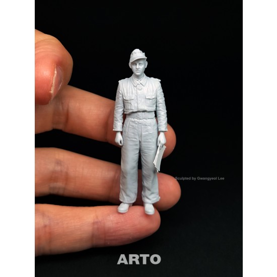 1/35 SS-Ostuf. Michael Wittmann s.SS.Pz.Abt. 101, Normandie 1944 1/35 SS-Ostuf. Michael Wittmann s.SS.Pz.Abt. 101, Normandie 1944