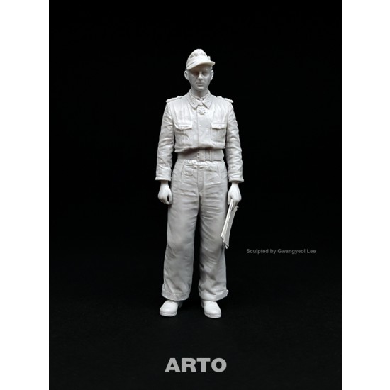1/35 SS-Ostuf. Michael Wittmann s.SS.Pz.Abt. 101, Normandie 1944 1/35 SS-Ostuf. Michael Wittmann s.SS.Pz.Abt. 101, Normandie 1944