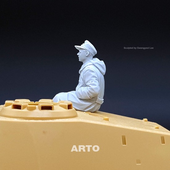 1/35 Perched Loader Sitting 1/35 Perched Loader Sitting