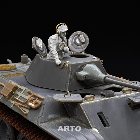 1/35 Herzer Commander 1/35 Herzer Commander
