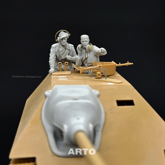 1/35 Herzer Commander 1/35 Herzer Commander