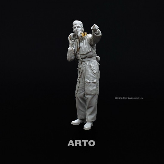 1/35 Hetzer Radio Operator 1/35 Hetzer Radio Operator
