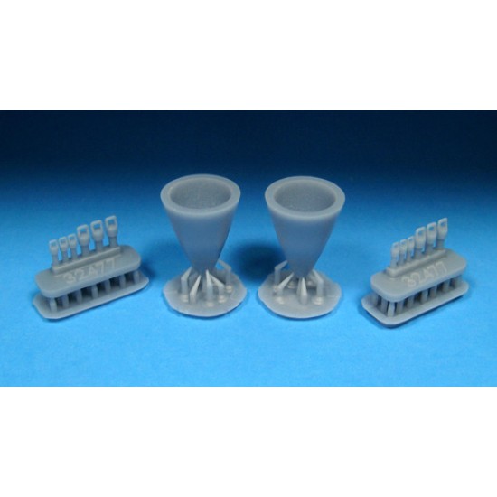 1/32 Douglas A-4 Skyhawk 300 Gallon Droptanks 1/32 Douglas A-4 Skyhawk 300 Gallon Droptanks
