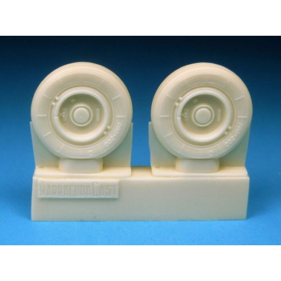 1/48 Mikoyan MiG-25 Foxbat Main and Nose Wheels Set for Kitty Hawk kit 1/48 Mikoyan MiG-25 Foxbat Main and Nose Wheels Set for Kitty Hawk kit