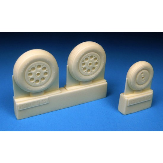 1/48 Gloster Meteor Mk.8 Main and Nose Wheels Set for Airfix kit 1/48 Gloster Meteor Mk.8 Main and Nose Wheels Set for Airfix kit