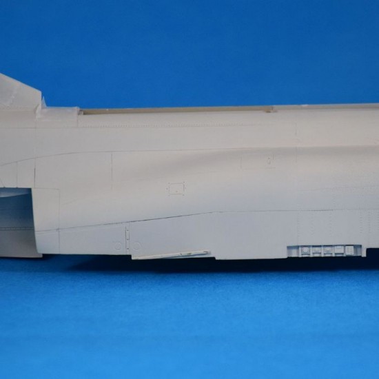 1/48 McDonnell Douglas F-4 Phantom Fuselage Correction Set for Zoukei Mura kits 1/48 McDonnell Douglas F-4 Phantom Fuselage Correction Set for Zoukei Mura kits