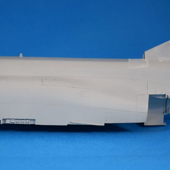 1/48 McDonnell Douglas F-4 Phantom Fuselage Correction Set for Zoukei Mura kits 1/48 McDonnell Douglas F-4 Phantom Fuselage Correction Set for Zoukei Mura kits