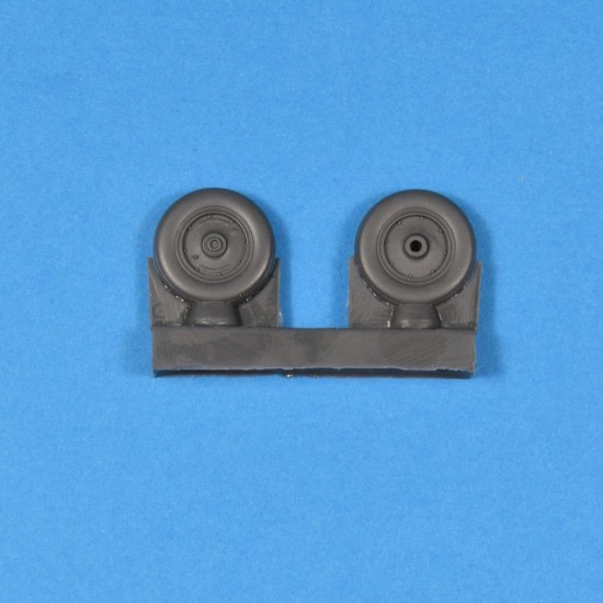 1/48 Lockheed SR-71 Blackbird Wheels for Revell kits 1/48 Lockheed SR-71 Blackbird Wheels for Revell kits