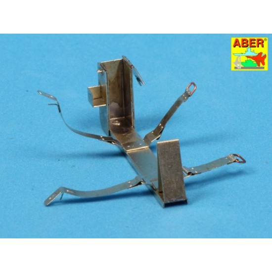 1/16 Fire Extinguisher with Brackets used on German Tanks, Assault Guns and Other Vehicles 1/16 Fire Extinguisher with Brackets used on German Tanks, Assault Guns and Other Vehicles