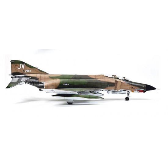 1/32 Vietnam War USAF McDonnell Douglas F-4E Phantom II 1/32 Vietnam War USAF McDonnell Douglas F-4E Phantom II