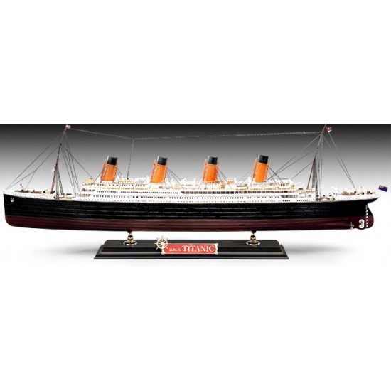1/400 RMS Titanic (Multi Coloured Parts Version)