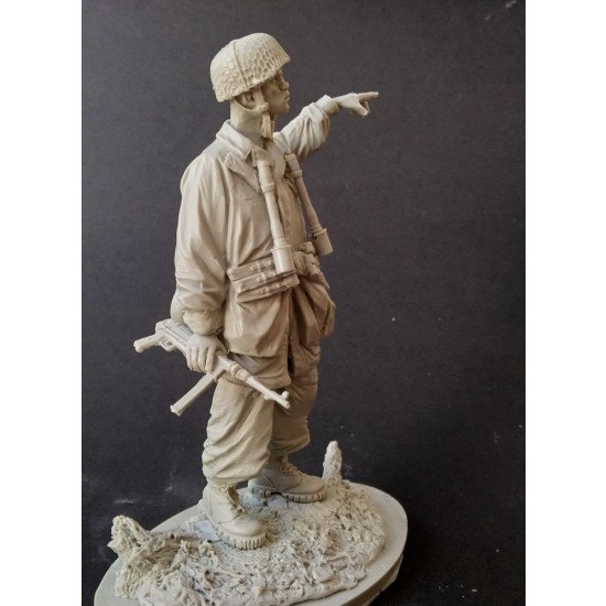 1/16 German Paratrooper 1/16 German Paratrooper