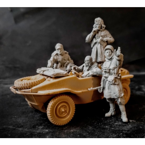 1/35 German Schwimwagen set (4 figures) 1/35 German Schwimwagen set (4 figures)