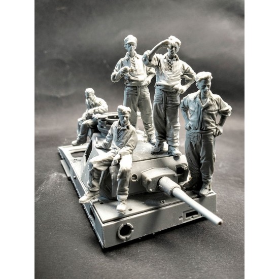 1/35 Viking Division Tank Crews for Panzer III, Eastern front (5 figures) 1/35 Viking Division Tank Crews for Panzer III, Eastern front (5 figures)