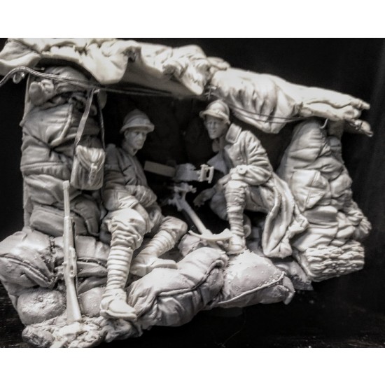 75mm Scale WWI Italians at the Alpini Front (2 figures, bunker, weapons) 75mm Scale WWI Italians at the Alpini Front (2 figures, bunker, weapons)