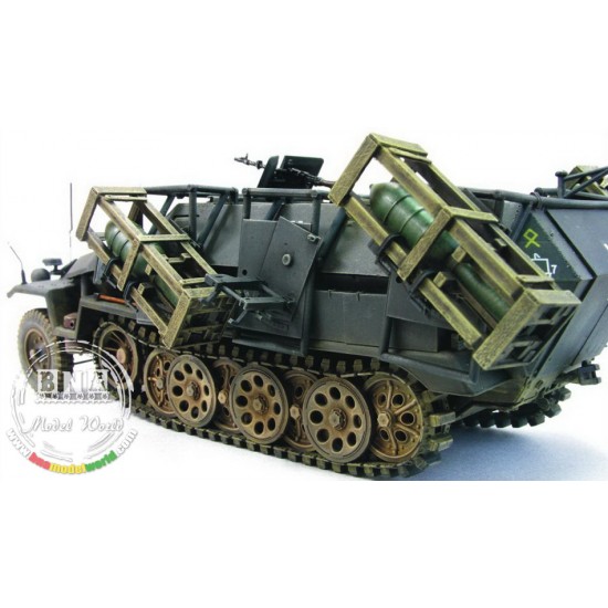 1/35 SdKfz.251/1 Ausf.C (Ground Stuka) 1/35 SdKfz.251/1 Ausf.C (Ground Stuka)