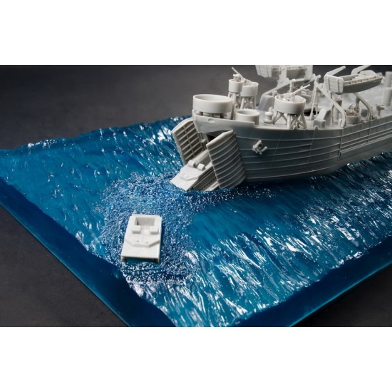 1/350 Ocean Waves Ship Diorama Base (35 x 13.2 x 1.5cm) for US Navy LST