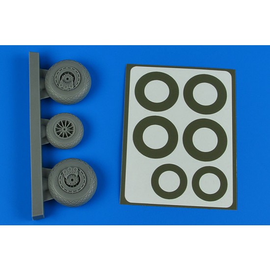 1/48 Douglas B-26K Invader Wheels & Paint Masking Late Diamond Pattern for ICM kits 1/48 Douglas B-26K Invader Wheels & Paint Masking Late Diamond Pattern for ICM kits
