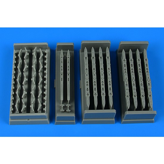 1/48 Su-25 Frogfoot Wing Pylons Early Version for Zvezda kits 1/48 Su-25 Frogfoot Wing Pylons Early Version for Zvezda kits