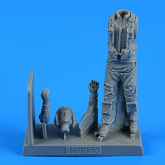 1/32 US Navy Combat Pilot 1/32 US Navy Combat Pilot
