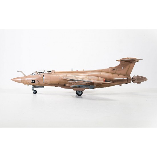 1/48 Blackburn Buccaneer S.2B 1/48 Blackburn Buccaneer S.2B