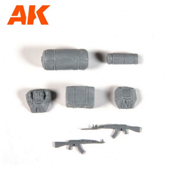 1/35 Technical Riders (4 Figures, vehicle Not included) 1/35 Technical Riders (4 Figures, vehicle Not included)