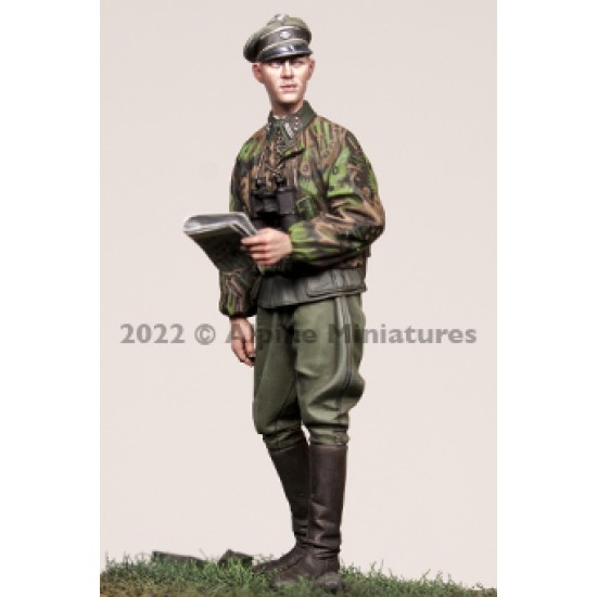 1/35 WSS Grenadier Officer 1/35 WSS Grenadier Officer