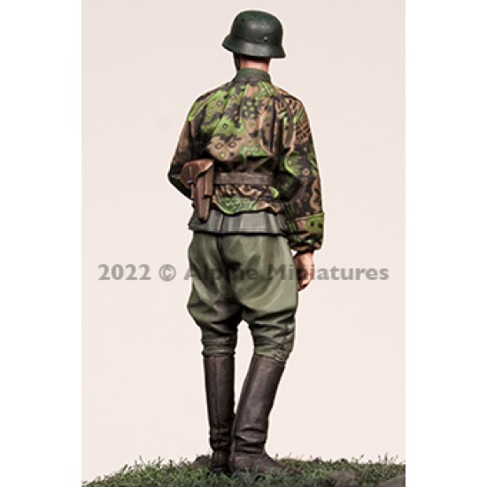 1/35 WSS Grenadier Officer 1/35 WSS Grenadier Officer