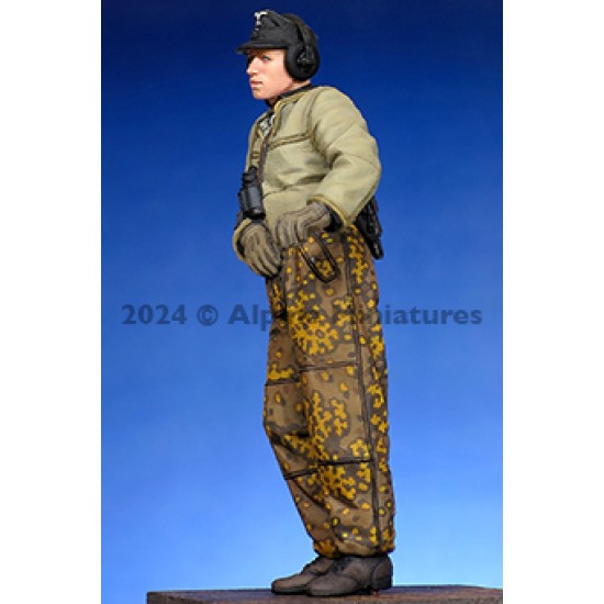 1/35 German Panzer Commander 1/35 German Panzer Commander