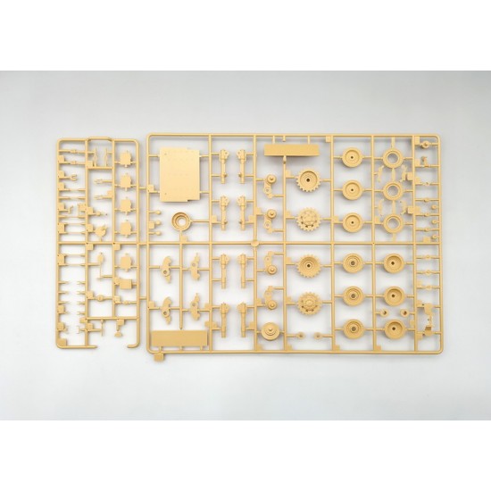 1/35 Ferdinand Jagdpanzer Sd.Kfz. 184 No.15100 1/35 Ferdinand Jagdpanzer Sd.Kfz. 184 No.15100