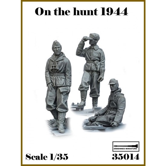 1/35 On the Hunt - WWII German Panzer Crewmen (3 figures) 1/35 On the Hunt - WWII German Panzer Crewmen (3 figures)