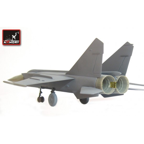 1/72 Mikoyan MiG-25R Reconnaissance Plane Conversion Set for Condor/Zvezda kits 1/72 Mikoyan MiG-25R Reconnaissance Plane Conversion Set for Condor/Zvezda kits