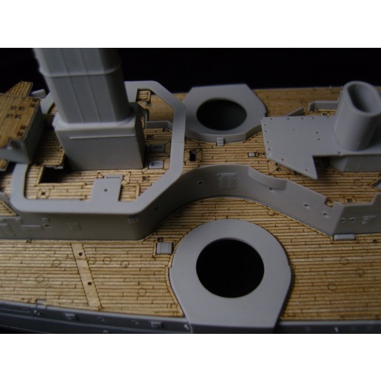 1/350 HMS Dreadnought 1907 Wooden Deck for Trumpeter kit #05328 1/350 HMS Dreadnought 1907 Wooden Deck for Trumpeter kit #05328