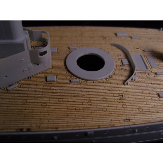 1/350 HMS Dreadnought 1907 Wooden Deck for Trumpeter kit #05328 1/350 HMS Dreadnought 1907 Wooden Deck for Trumpeter kit #05328