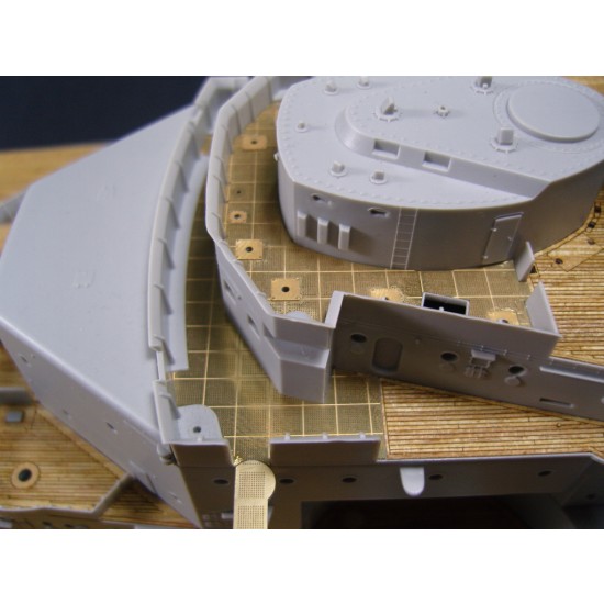 1/200 German Bismarck Battleship Wooden Deck (for Trumpeter 03702) 1/200 German Bismarck Battleship Wooden Deck (for Trumpeter 03702)