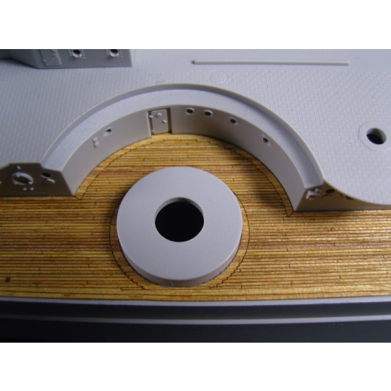 1/200 German Bismarck Battleship Wooden Deck (for Trumpeter 03702) 1/200 German Bismarck Battleship Wooden Deck (for Trumpeter 03702)