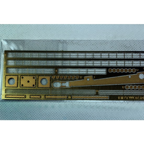 1/200 Japanese Battleship Mikasa 1902 Wooden Deck w/PE Sheet for Trumpeter 1/200 Japanese Battleship Mikasa 1902 Wooden Deck w/PE Sheet for Trumpeter