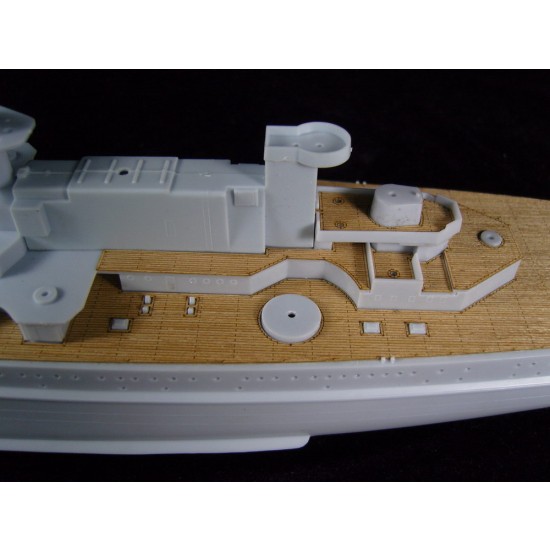 1/400 DKM Gneisenau Wooden Deck for Heller kit #81080 1/400 DKM Gneisenau Wooden Deck for Heller kit #81080