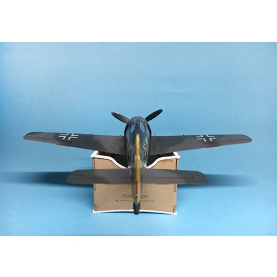 SORAMASU - Simple Holder for Assembling Airplane Models