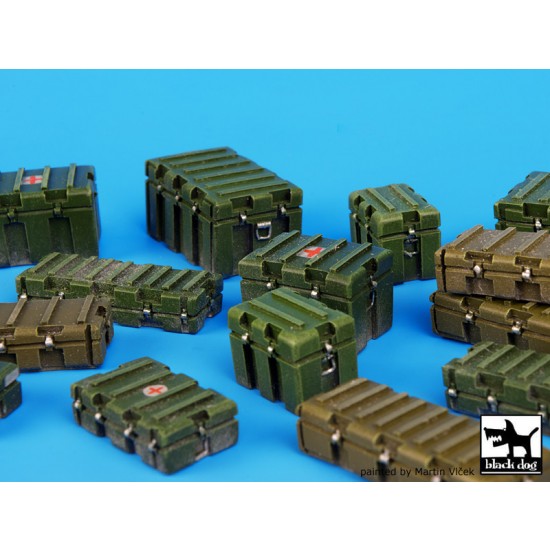 1/35 Universal Modern Plastic Boxes Set 1/35 Universal Modern Plastic Boxes Set