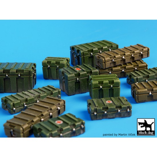 1/35 Universal Modern Plastic Boxes Set 1/35 Universal Modern Plastic Boxes Set
