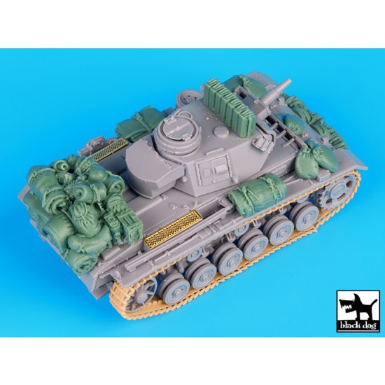 1/72 German PzKpfw III Ausf.N DAK Accessories Set for Dragon kit 1/72 German PzKpfw III Ausf.N DAK Accessories Set for Dragon kit